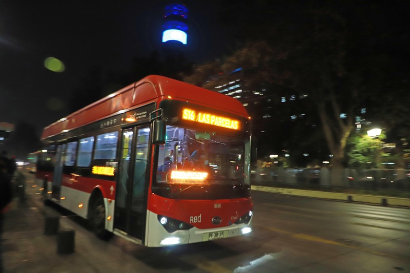 Procuran mayor protección de las personas mayores en el transporte público