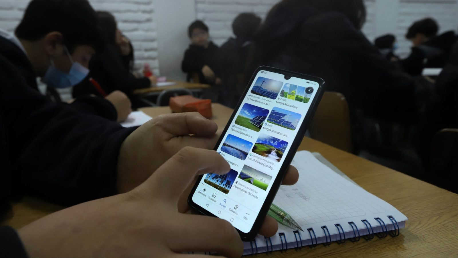 Aprueban prohibir uso de celulares en todos los...<span class="font-thin text-xs"> [Leer más]</span>