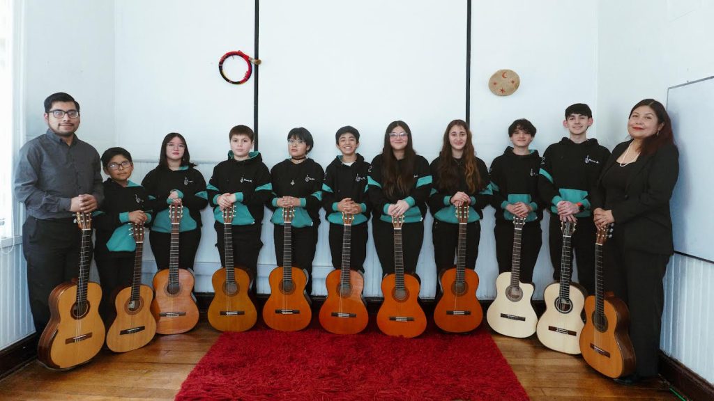 Talento de Los Ríos en escena en Valdivia para la celebración del aniversario 18 de la región