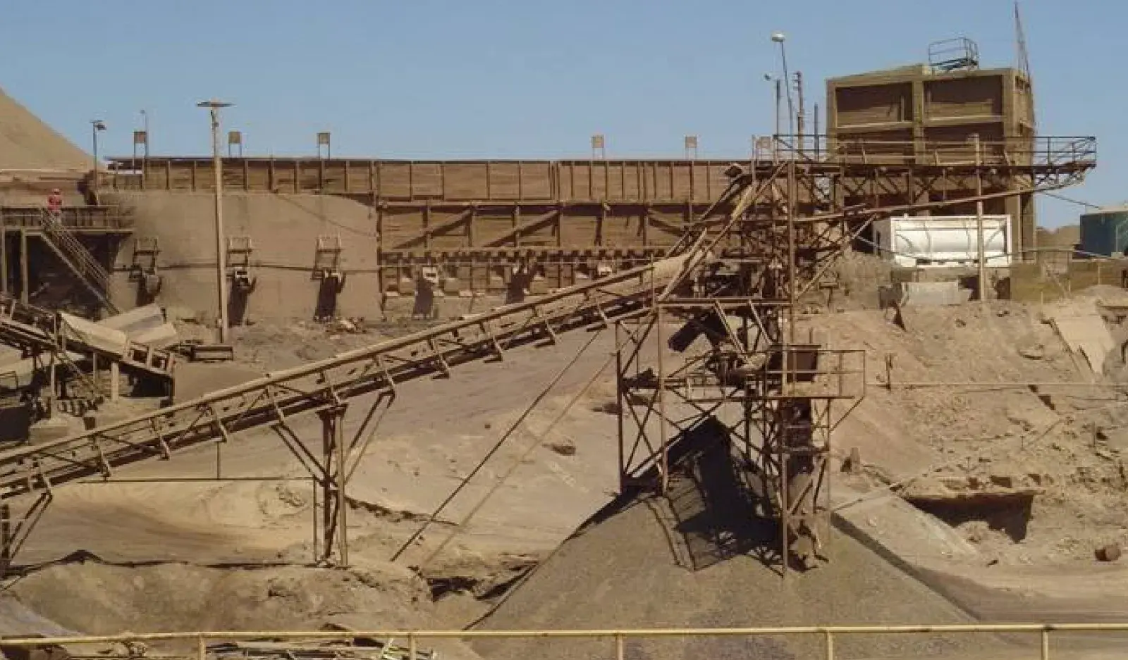 Comisión de Minería solicitará informe sobre la seguridad...<span class="font-thin text-xs"> [Leer más]</span>