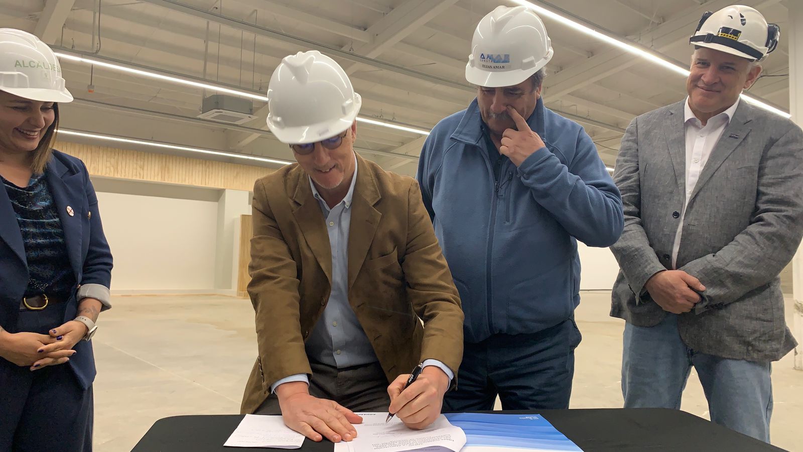 Aguas Décima y Grupo Amar oficializan ampliación de territorio para posibilitar megaproyecto comercial en borde río