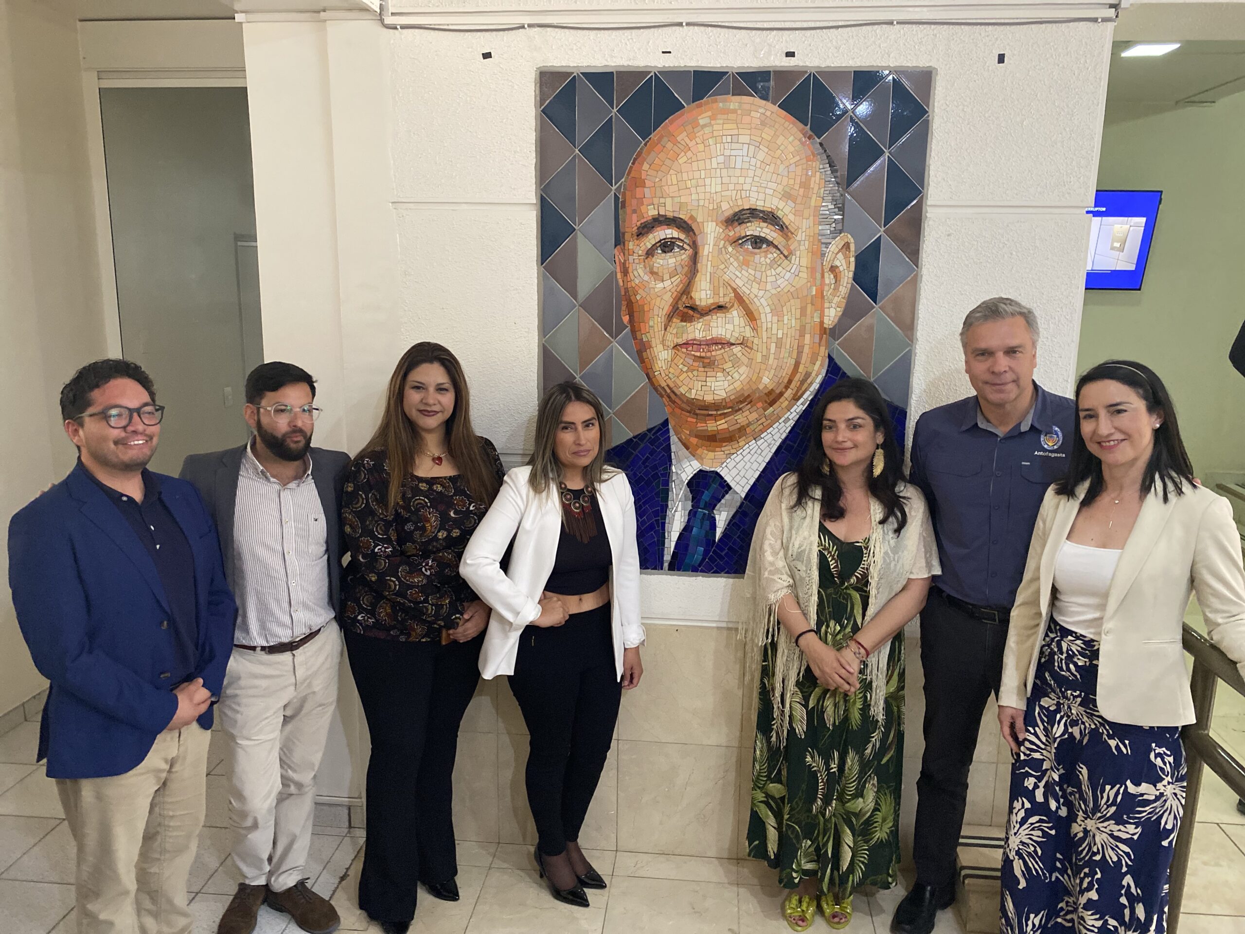 Inauguran mural en homenaje a José Papic en Antofagasta: Un reconocimiento a su legado comunitario
