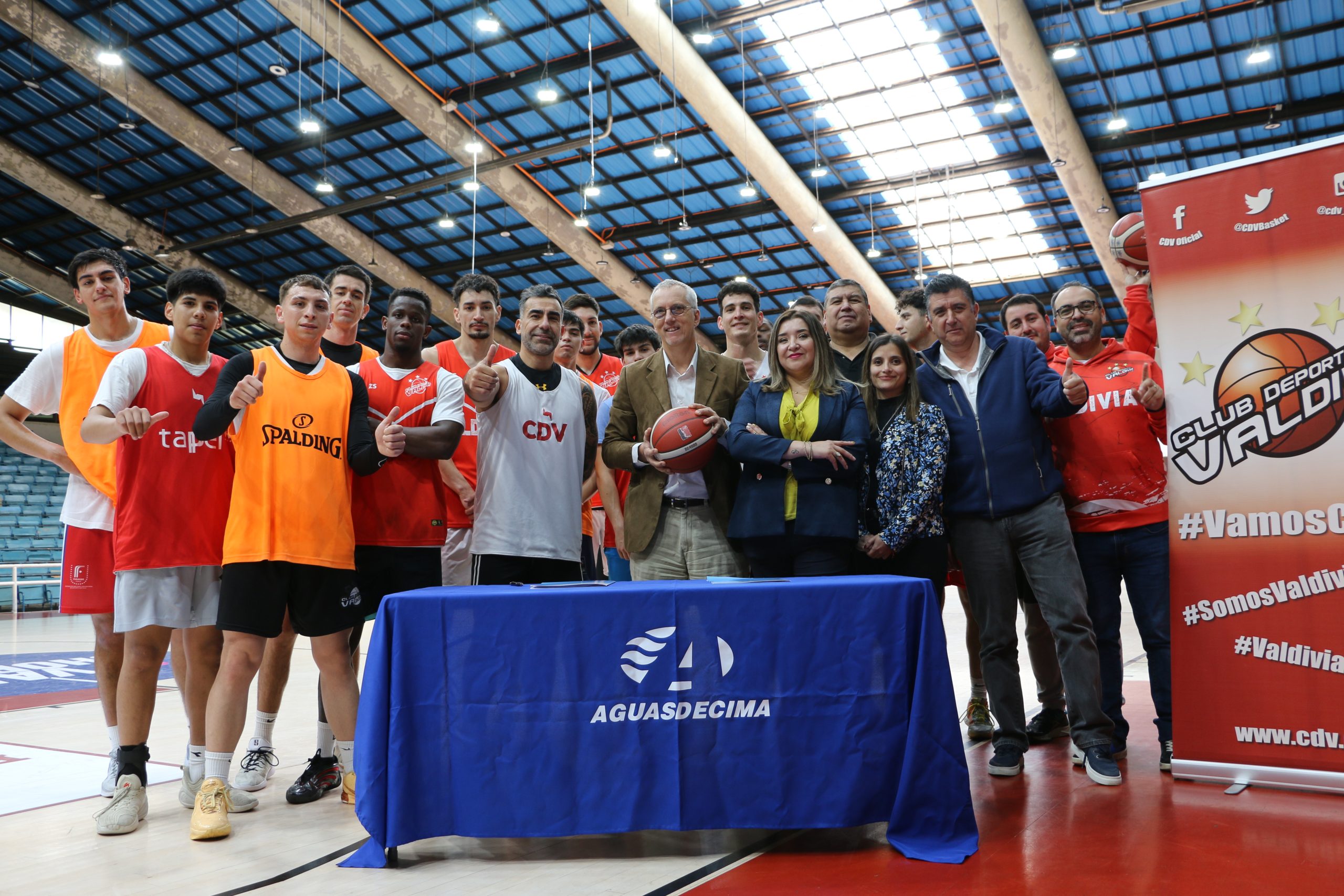 Aguas Décima refrenda apoyo histórico al básquetbol y...<span class="font-thin text-xs"> [Leer más]</span>