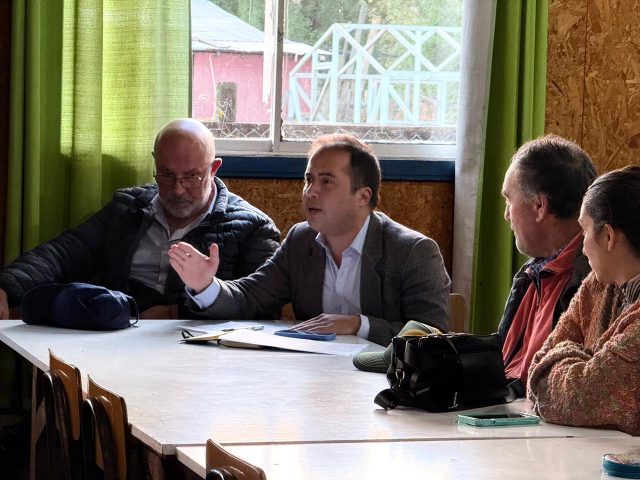 Consejero Felipe López: “El Seremi de Obras Públicas...<span class="font-thin text-xs"> [Leer más]</span>