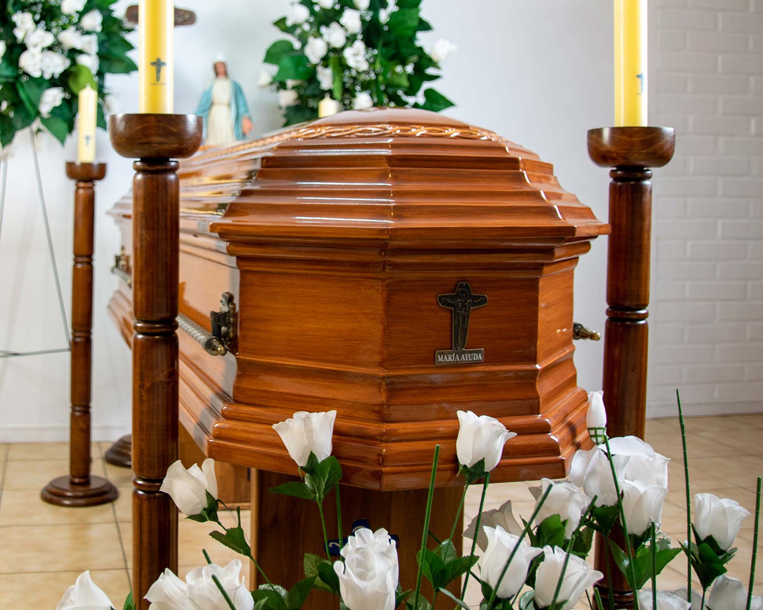 Analizan proyecto para regular el mercado de servicios funerarios