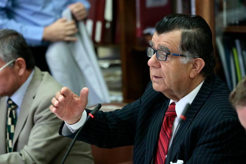 Pesar en la Cámara de Diputados por el...<span class="font-thin text-xs"> [Leer más]</span>