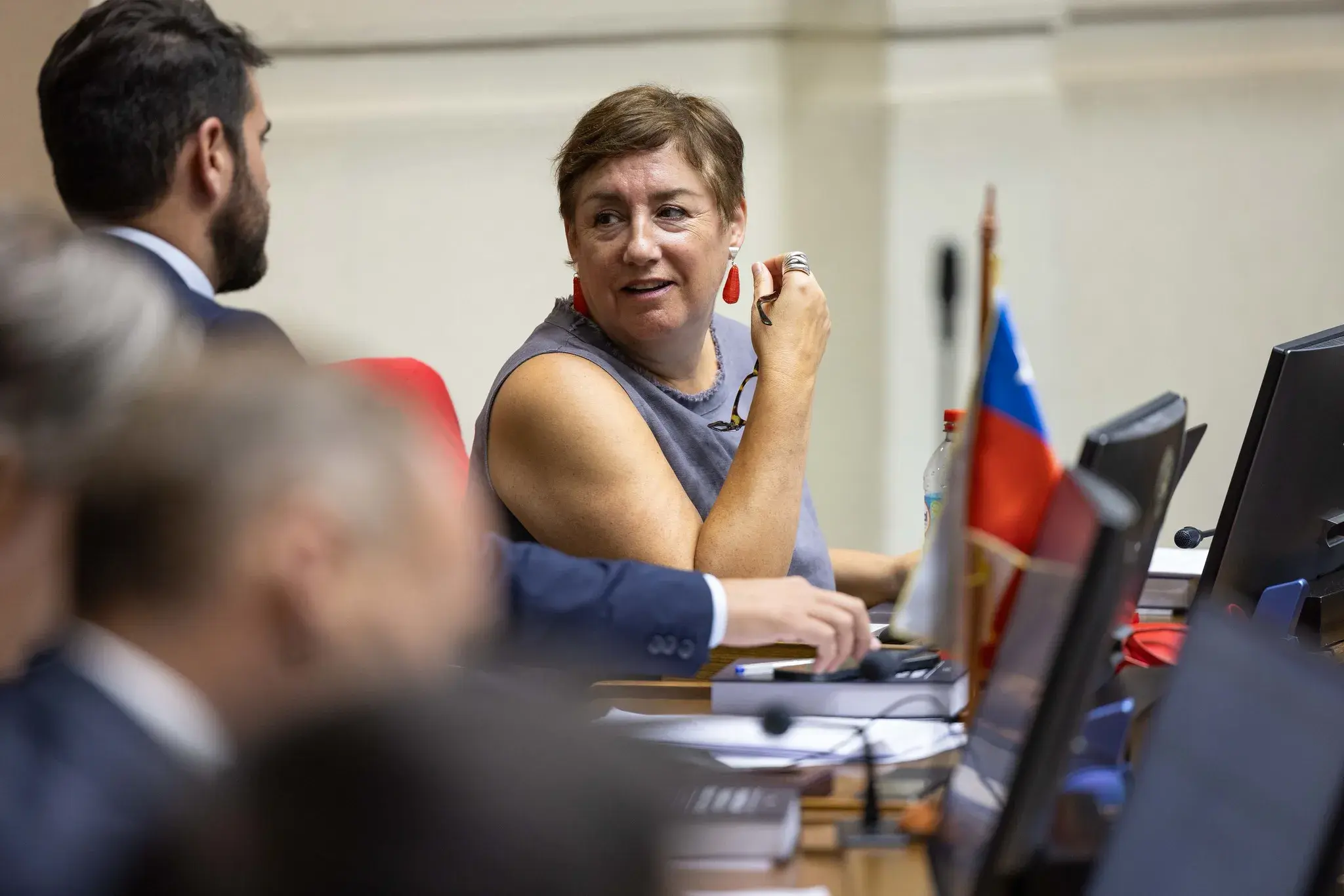 Senadora Beatriz Sánchez: “O estamos en emergencia económica o rebajamos el impuesto a las empresas"