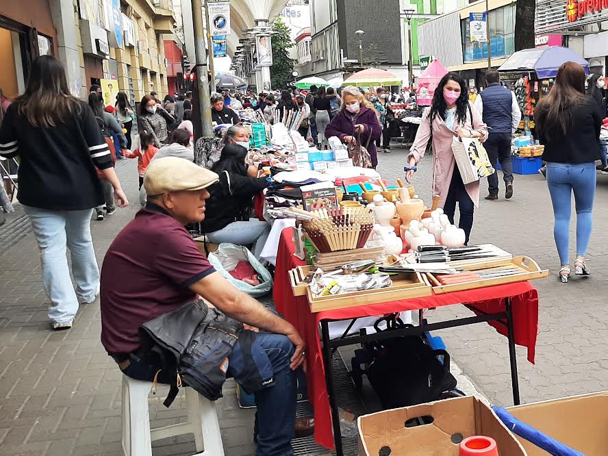 Gobierno Interior analiza proyectos contra el comercio ilegal