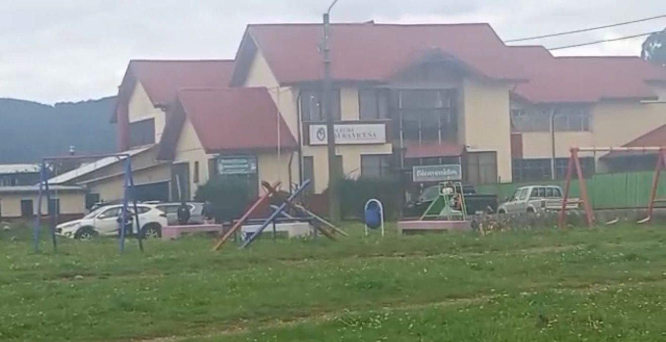 Colegio Laura Vicuña de Valdivia debió activar protocolos tras incidente en el exterior del establecimiento