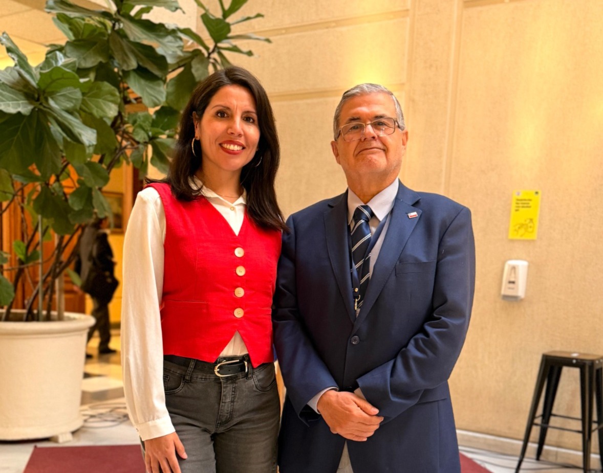 Senadora Gatica y cores Muñoz y Farías piden...<span class="font-thin text-xs"> [Leer más]</span>