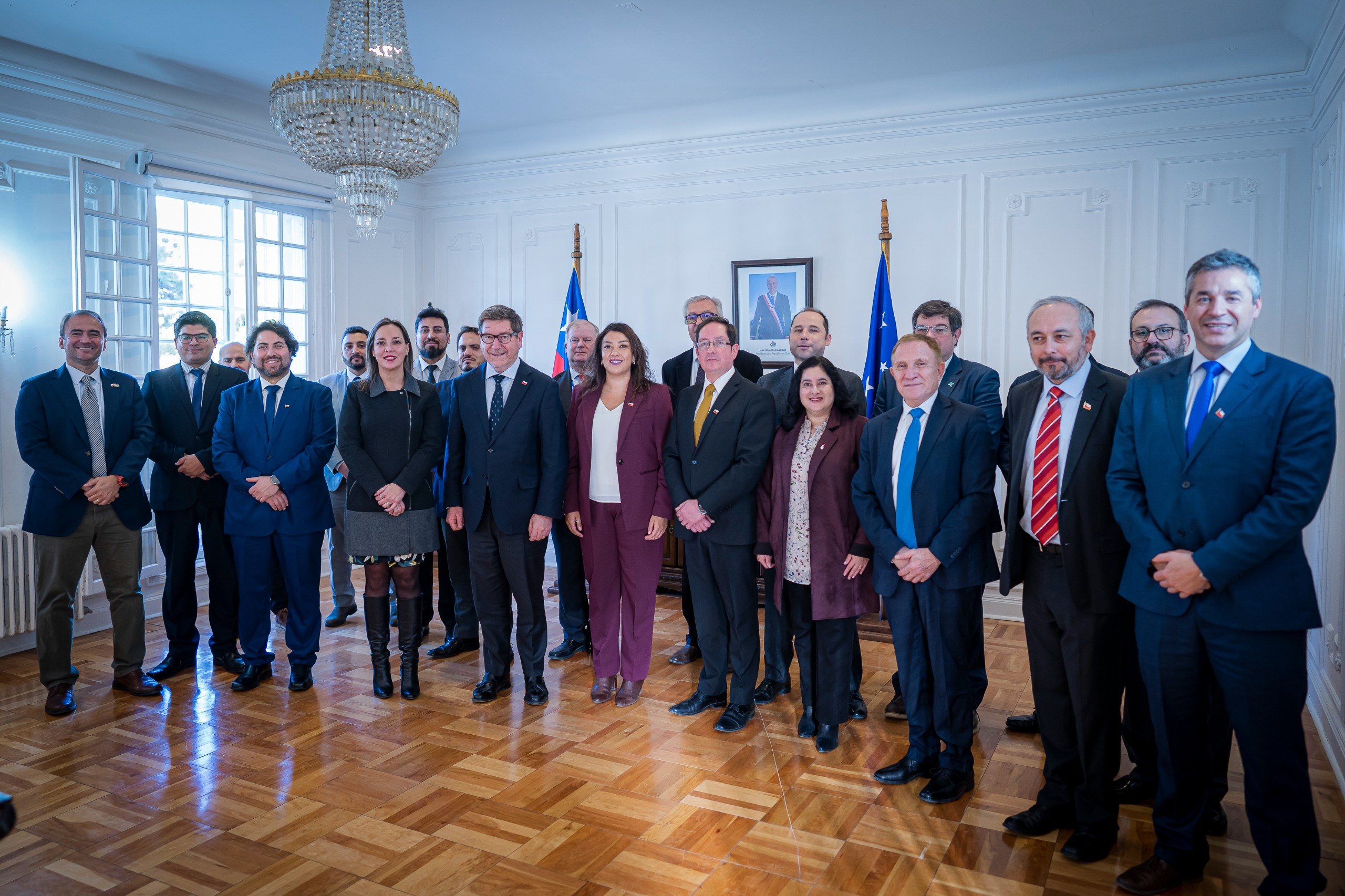 Biministro Mas visita Magallanes con foco en reactivación económica e impulso a industrias clave de la región