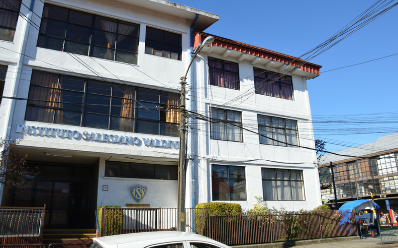 Autoridad sanitaria confirma investigación por bacteria tras fallecimiento de estudiante en Valdivia