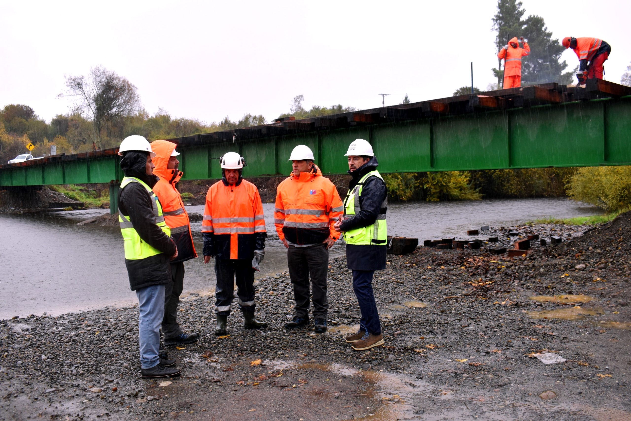 Completan reparación de puentes Covadonga en Panguipulli y Regina en Paillaco