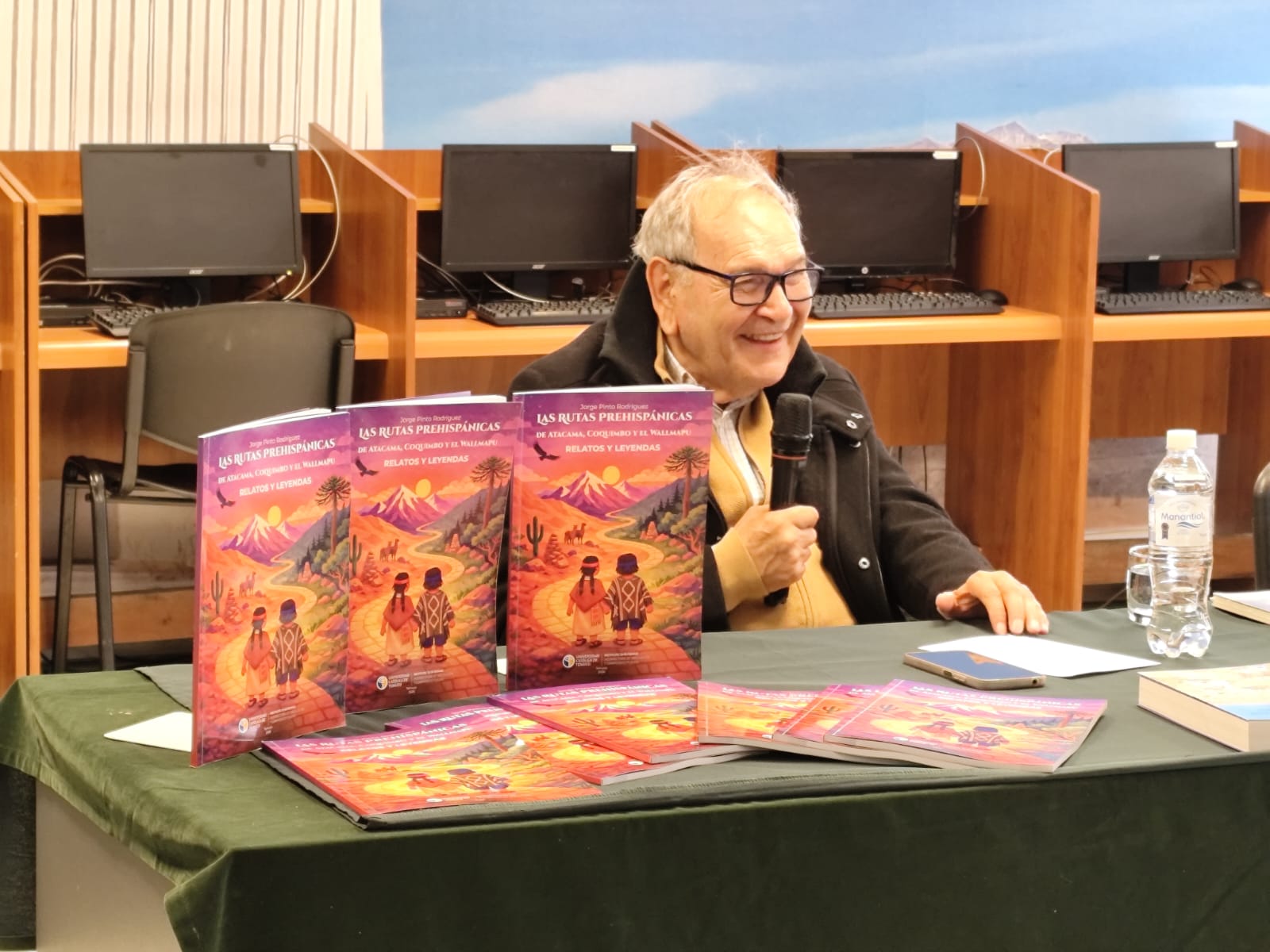 Premio Nacional de Historia presentó en La Serena libro que rescata el patrimonio de las culturas Diaguitas y Mapuche