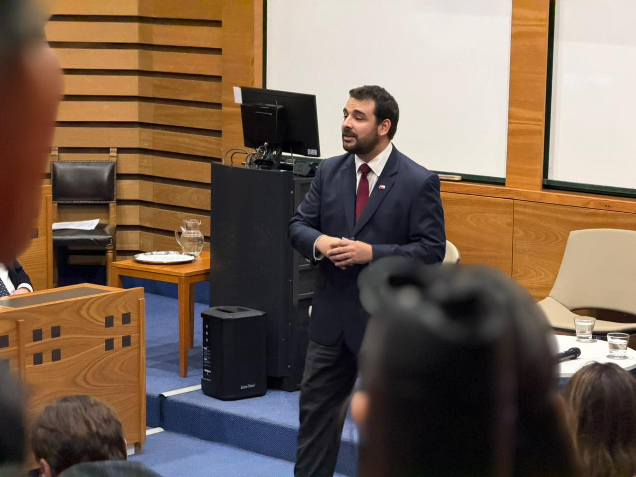 Empleo, inversión y reconstrucción: Subsecretario de Hacienda expone claves del plan aprobado en general por el Senado