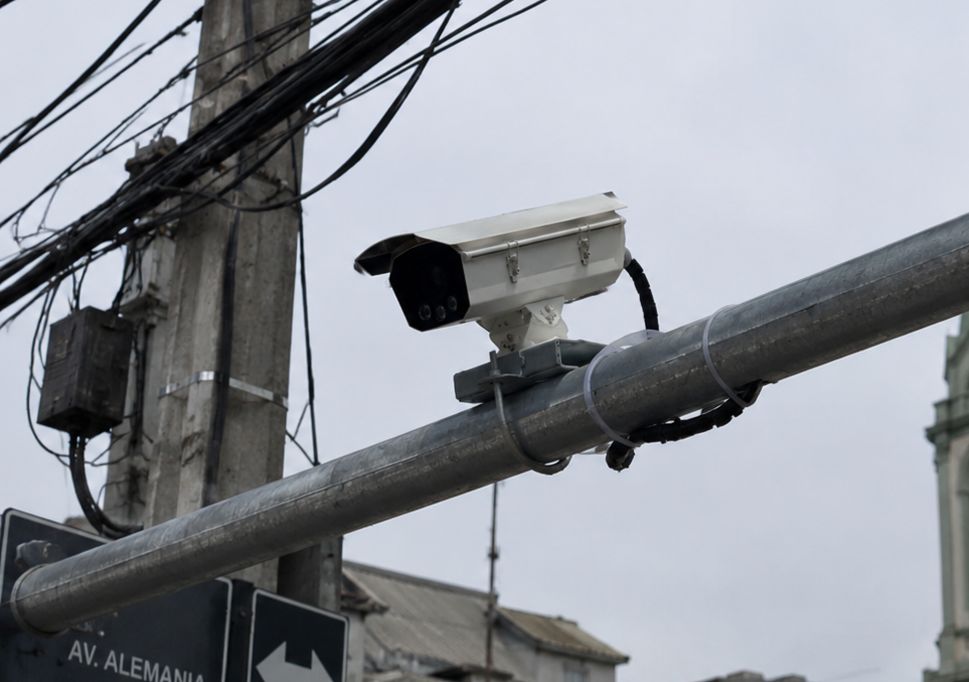 Valdivia implementará modernos pórticos lectores de patentes para fortalecer la seguridad y persecución del delito
