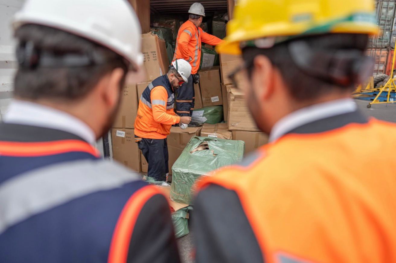 Subsecretario de Hacienda participa en operativo de fiscalización en el Puerto de Iquique