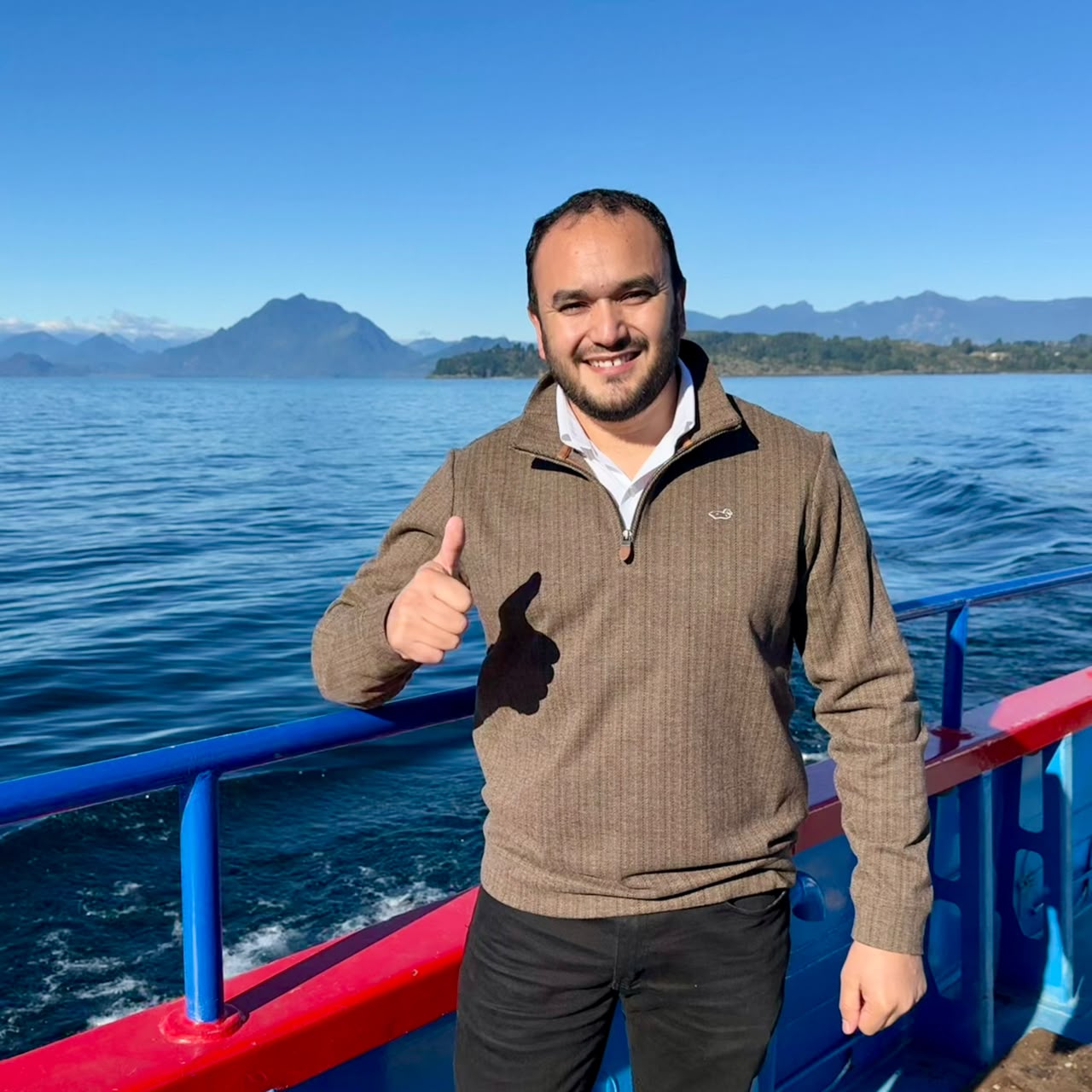 Tras 90 días sin operación, delegado Alex Valderrama y MTT reactivan servicio de bus subsidiado para isla Huapi