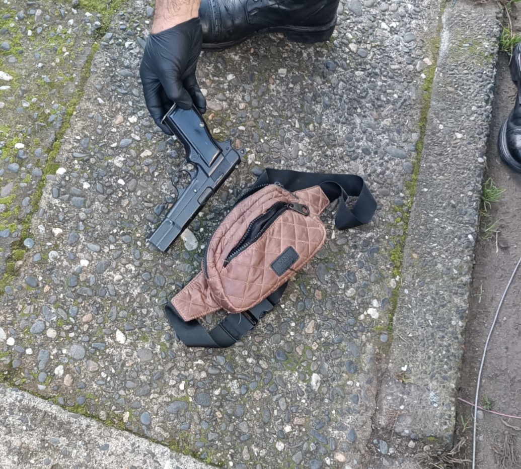Joven fue detenido por porte ilegal de arma...<span class="font-thin text-xs"> [Leer más]</span>