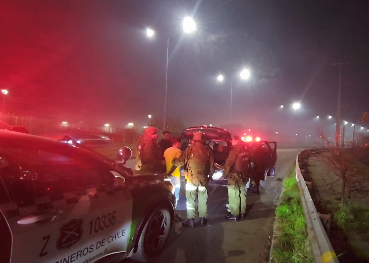 Carabineros detuvo a cuatro personas por robo en...<span class="font-thin text-xs"> [Leer más]</span>