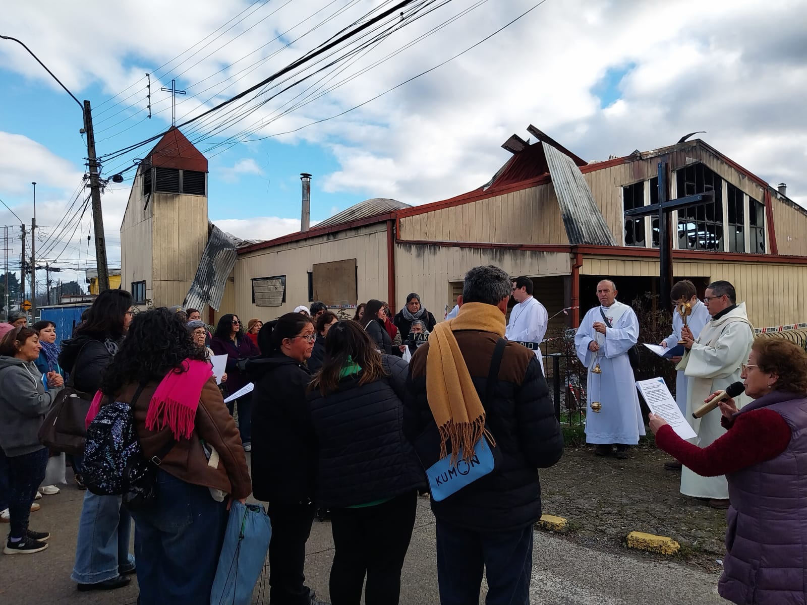 Valdivia: Comunidad de la Parroquia San Pablo renovó su fe con procesión eucarística