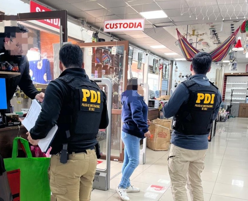 PDI detecta múltiples infracciones migratorias y detiene a extranjero con orden de captura en fiscalización en Panguipulli