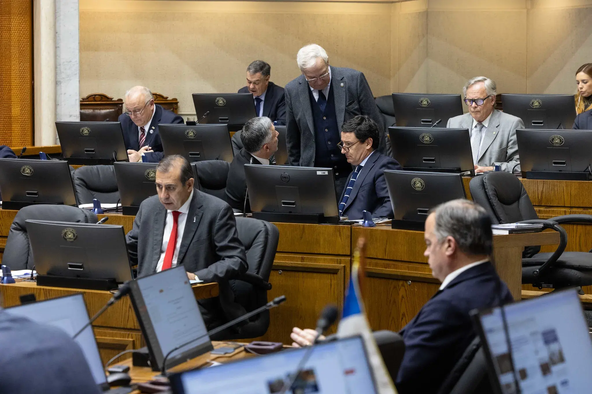 Ratifican acuerdos de exención mutua de visa para diplomáticos entre Chile, Tayikistán y Catar