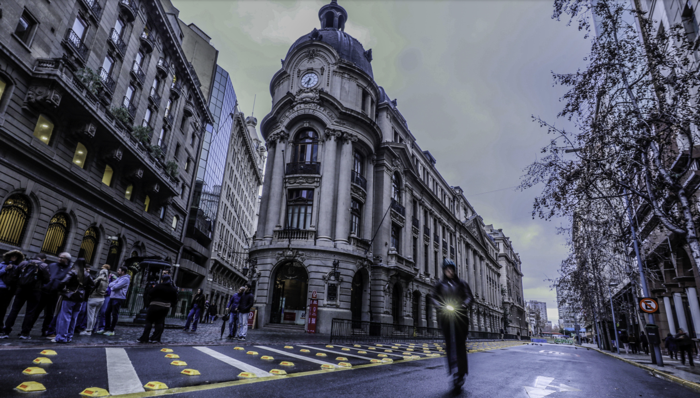 Chile coloca exitosamente tres bonos en euros por un total de €3.100 millones