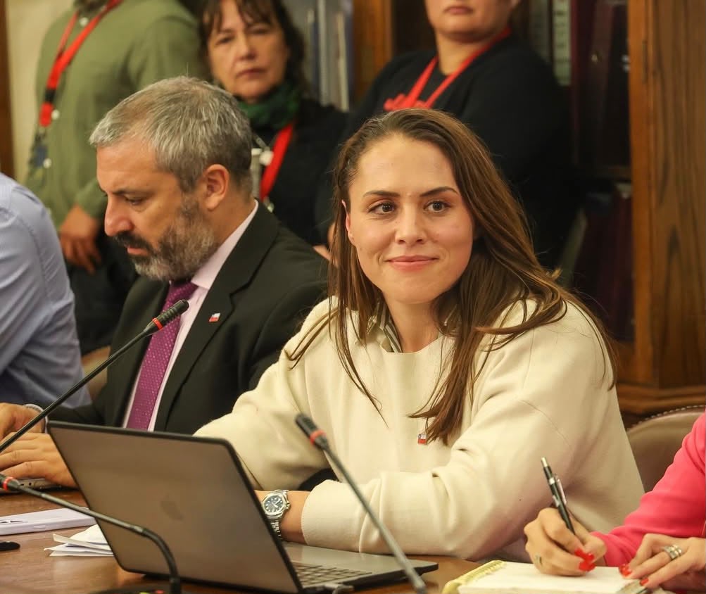 Gobierno acepta renuncias de ministra del Deporte Natalia Duco y subsecretario Andrés Otero