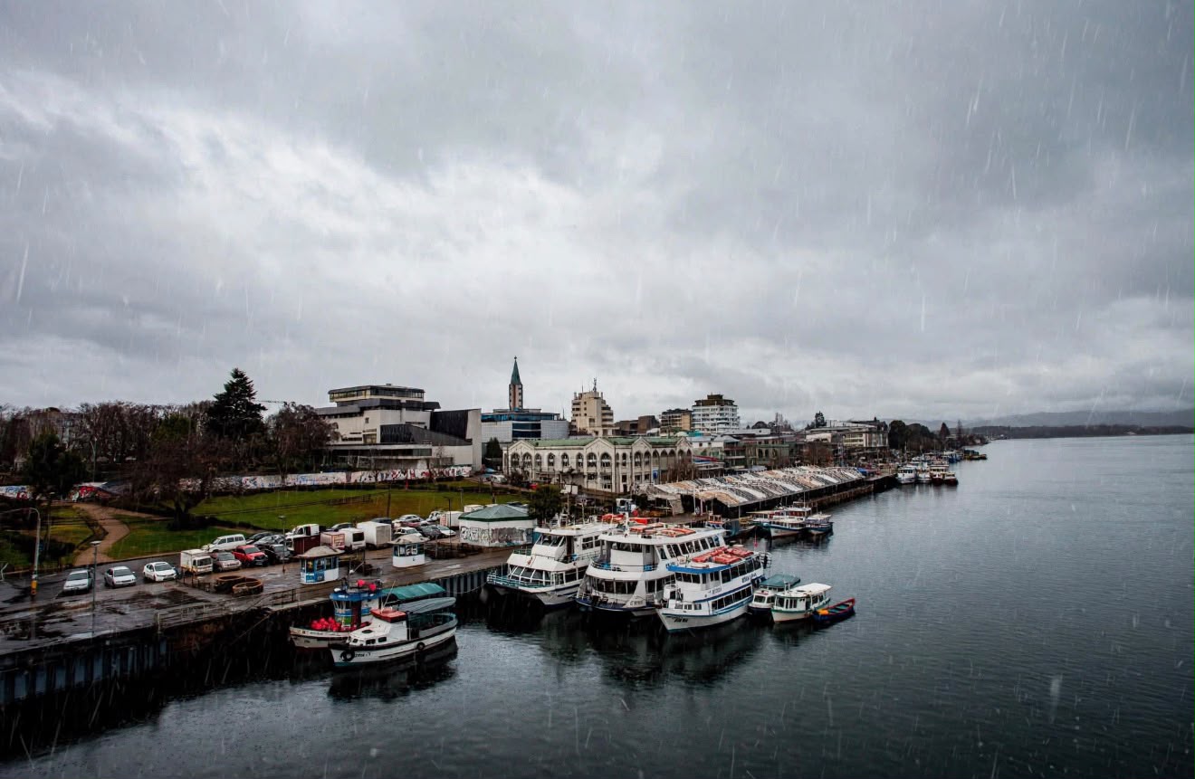 Valdivia y su histórica relación con la lluvia:...<span class="font-thin text-xs"> [Leer más]</span>