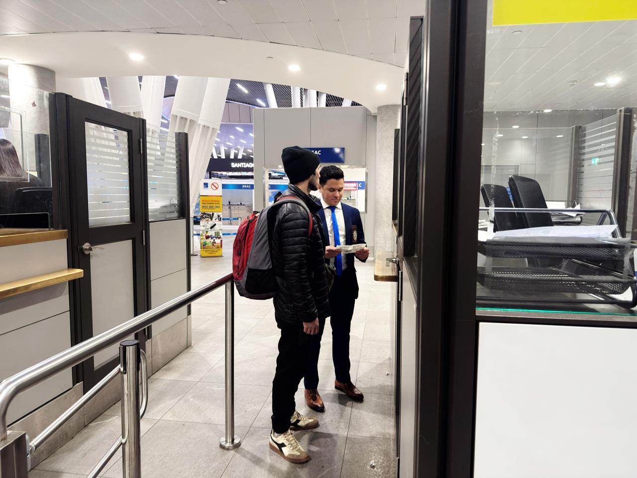 PDI de Valdivia materializó la expulsión de un...<span class="font-thin text-xs"> [Leer más]</span>