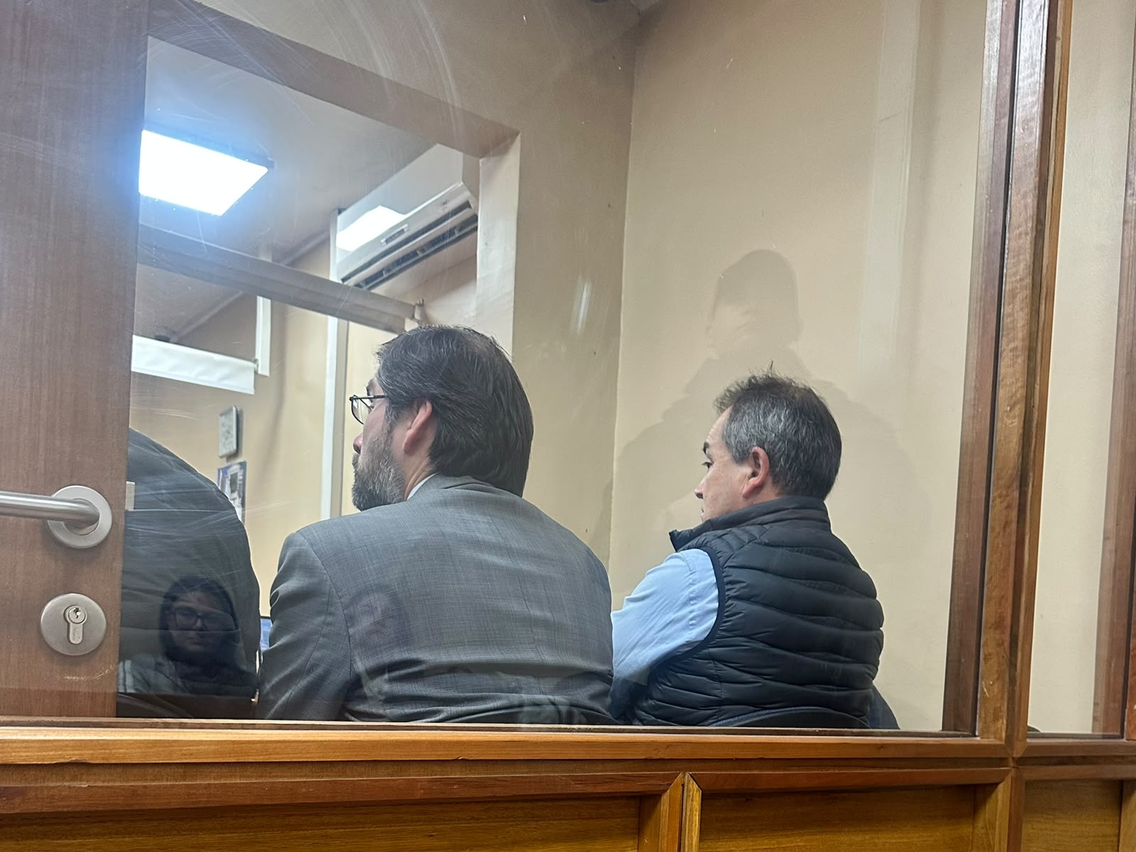 Escándalo de corrupción en Río Bueno: Alcalde Luis Reyes y empresario quedan en prisión preventiva
